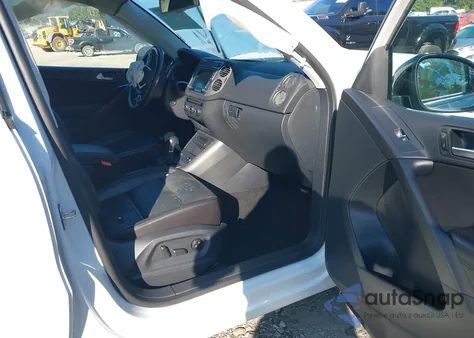 2017 Volkswagen Tiguan 2.0T Sport из США, поврежденный, VIN WVGUV7AX7HK027182